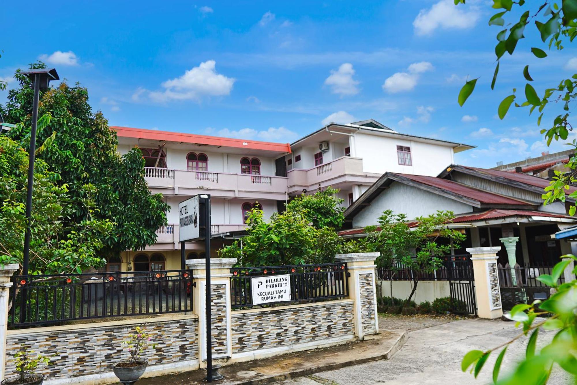 Collection O Hotel Pratiwi Anggrek Near Pantai Padang Zewnętrze zdjęcie